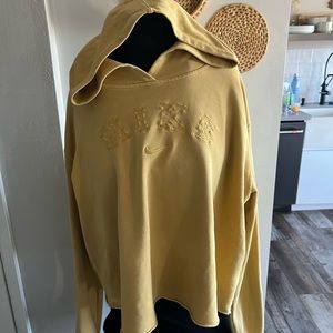SOLD NWOT NIKE hoodie